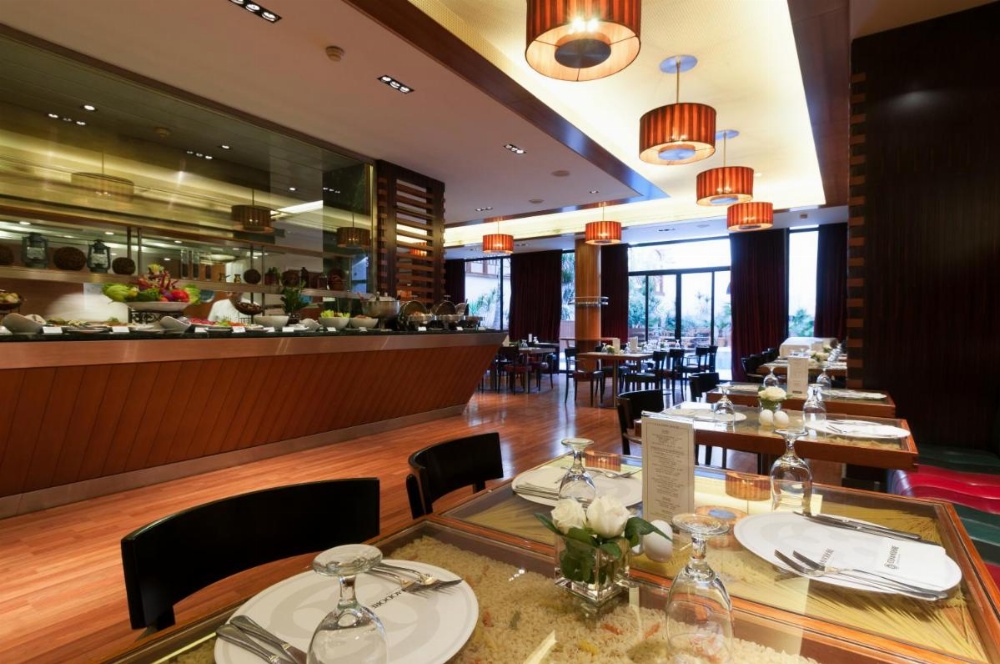 Le Commodore Hotel Image 22