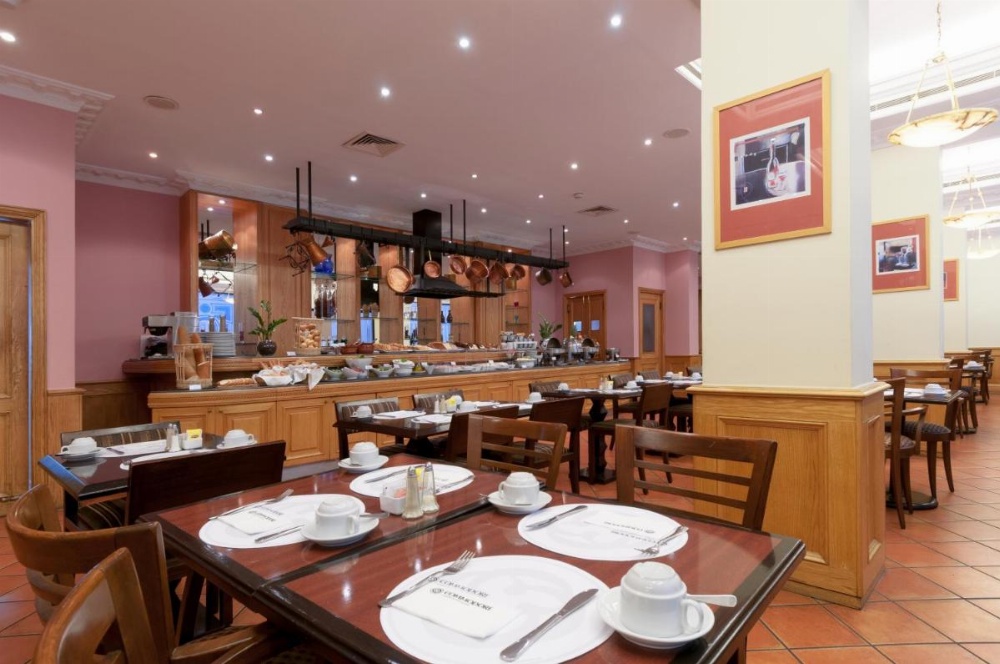 Le Commodore Hotel Image 38
