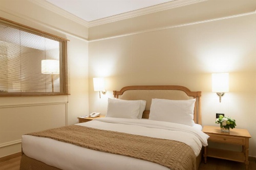 Le Commodore Hotel image 46