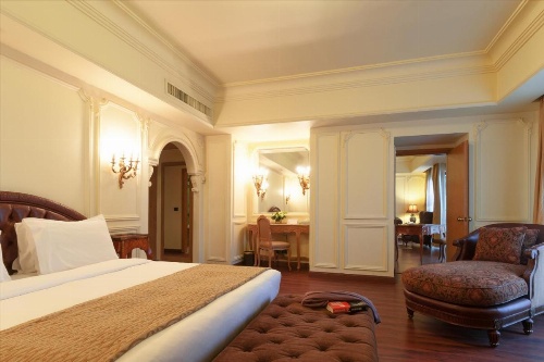 Le Commodore Hotel image 47